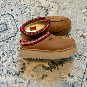 Ugg Platform Taz’s